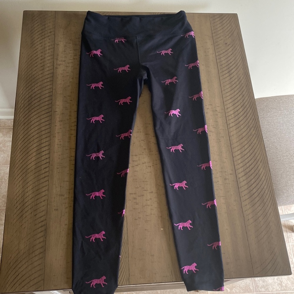 Noli Yoga Compression Yoga Pant with pink tiger print 🐅
